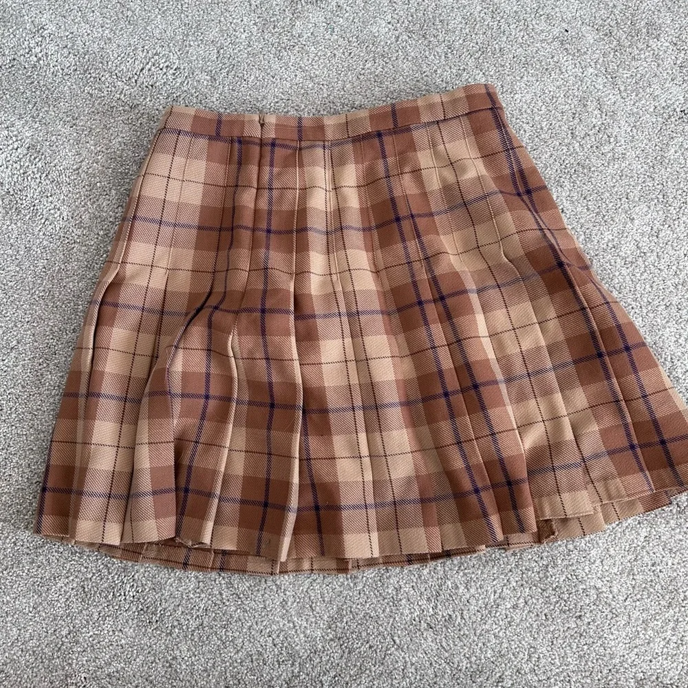 NWOT Aritzia Wilfred Juliet Wool Blend Plaid Mini Skirt Brown Preppy Academia - Picture 3 of 6
